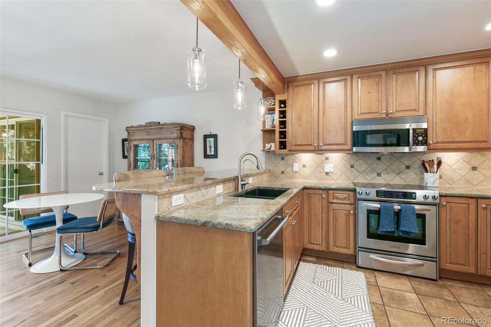 MLS Image #14 for 1561 s milwaukee street,denver, Colorado