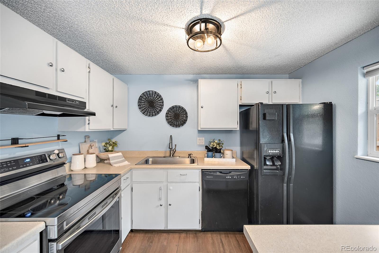 MLS Image #3 for 4302 n delighted circle,colorado springs, Colorado