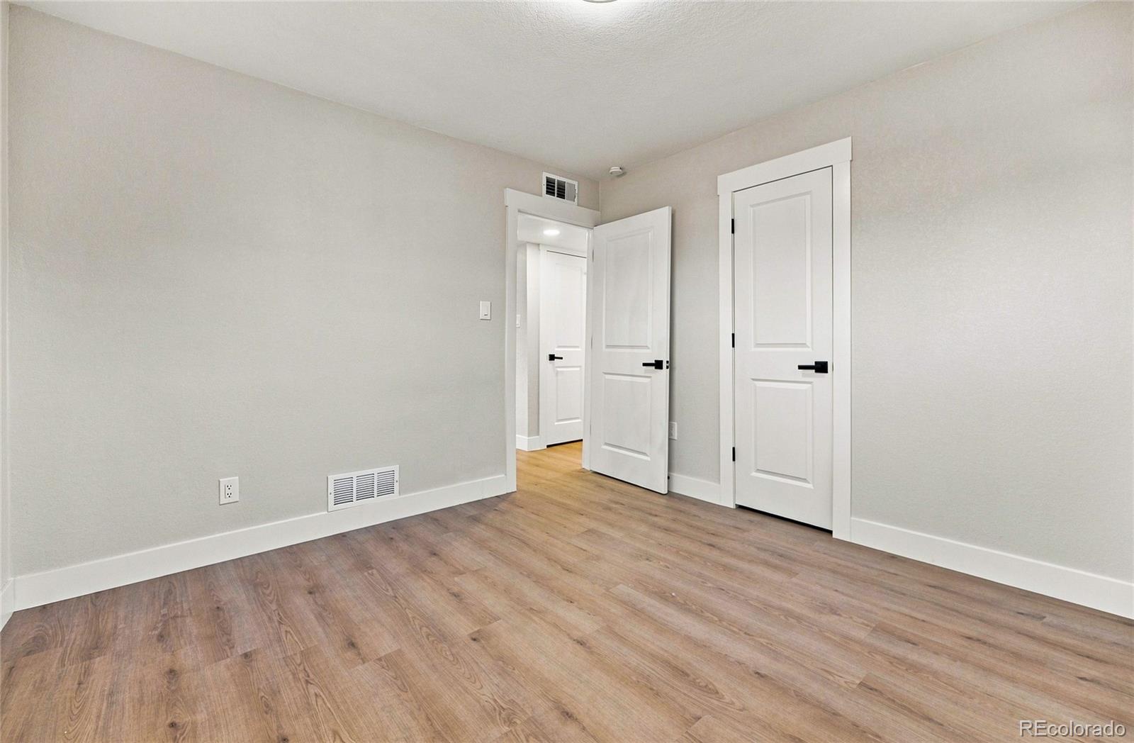 MLS Image #15 for 1241 e 90th avenue,thornton, Colorado