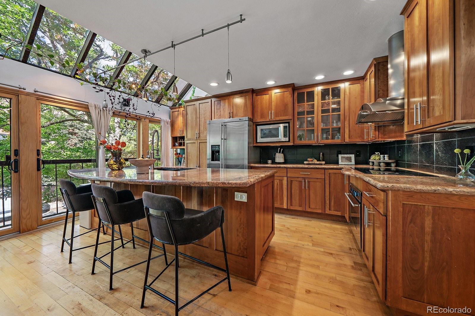 MLS Image #11 for 960 n pennsylvania street,denver, Colorado
