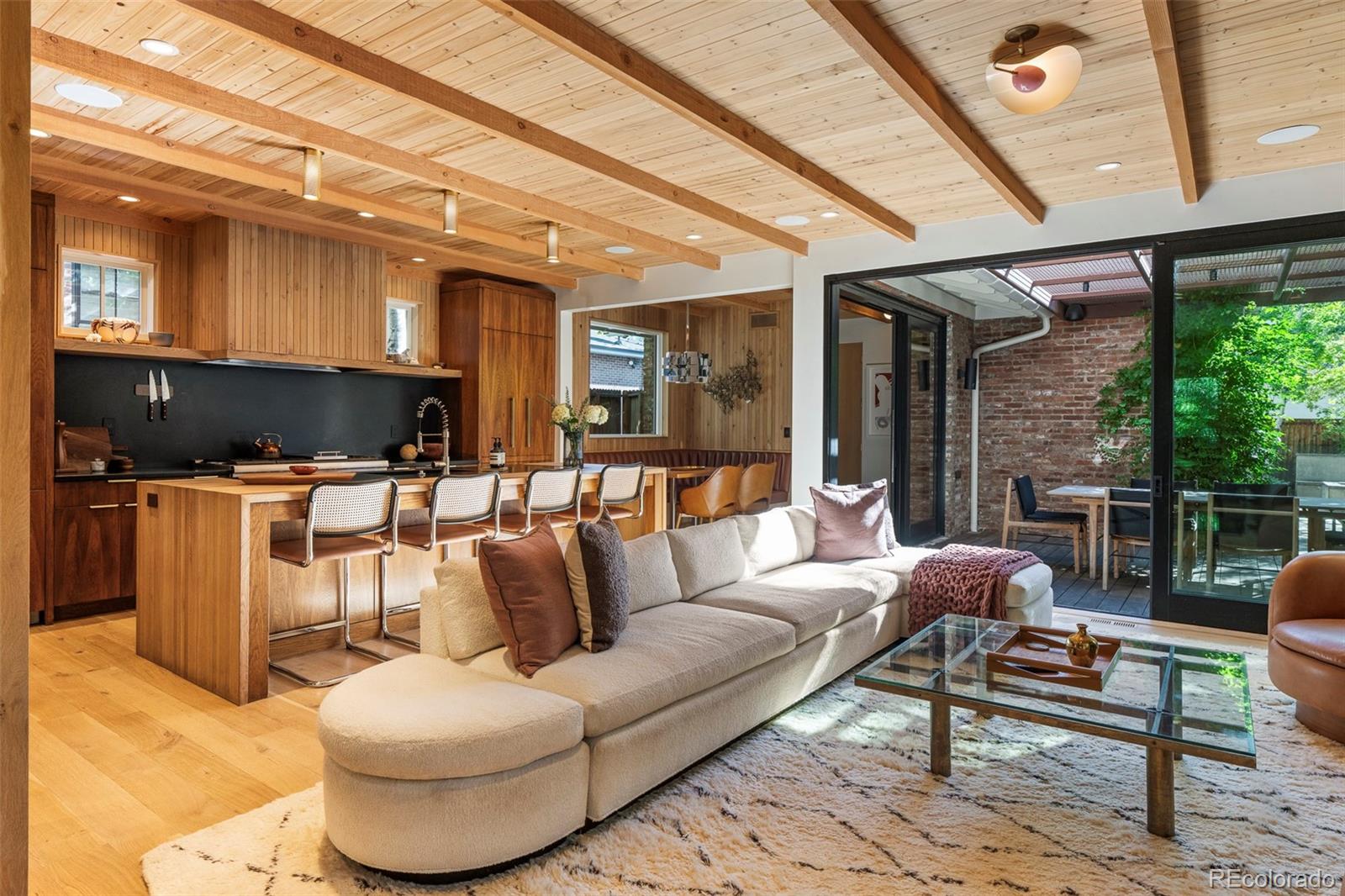 MLS Image #13 for 550  fillmore street,denver, Colorado