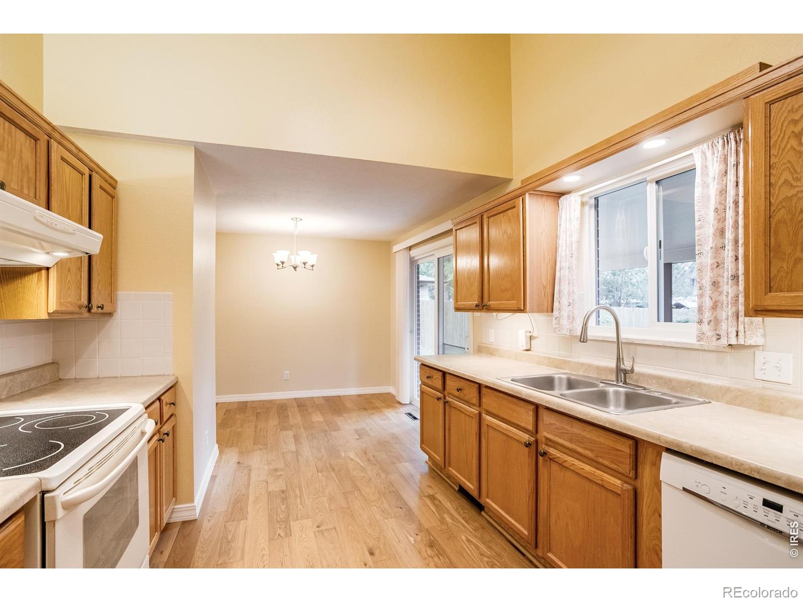 MLS Image #4 for 1423  frontier street,longmont, Colorado
