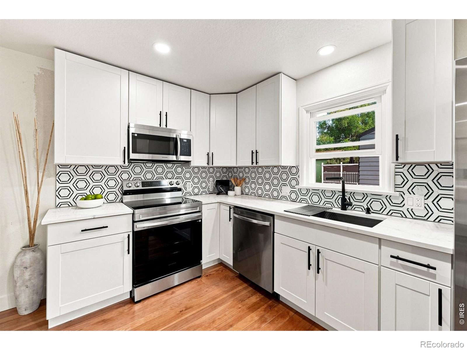 MLS Image #10 for 820  vivian street,longmont, Colorado