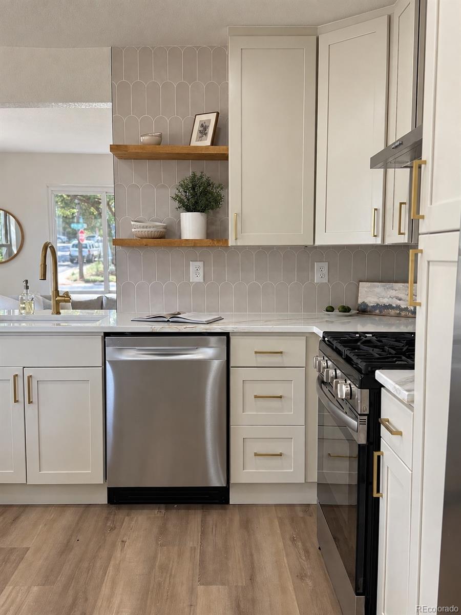 MLS Image #5 for 1505 w alaska place,denver, Colorado