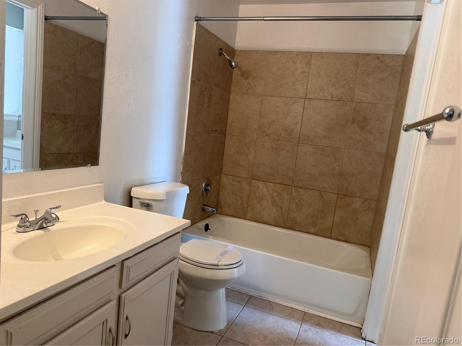 MLS Image #29 for 4680  crown boulevard,denver, Colorado
