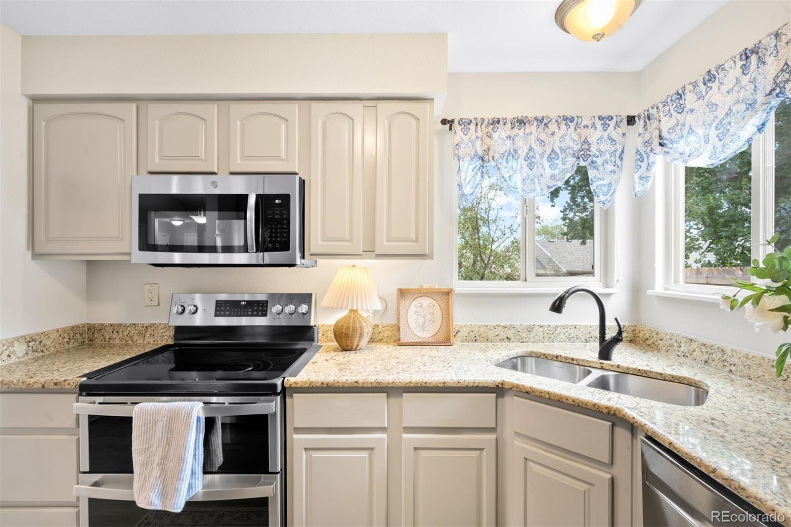 MLS Image #10 for 7274 s sheephorn mountain,littleton, Colorado