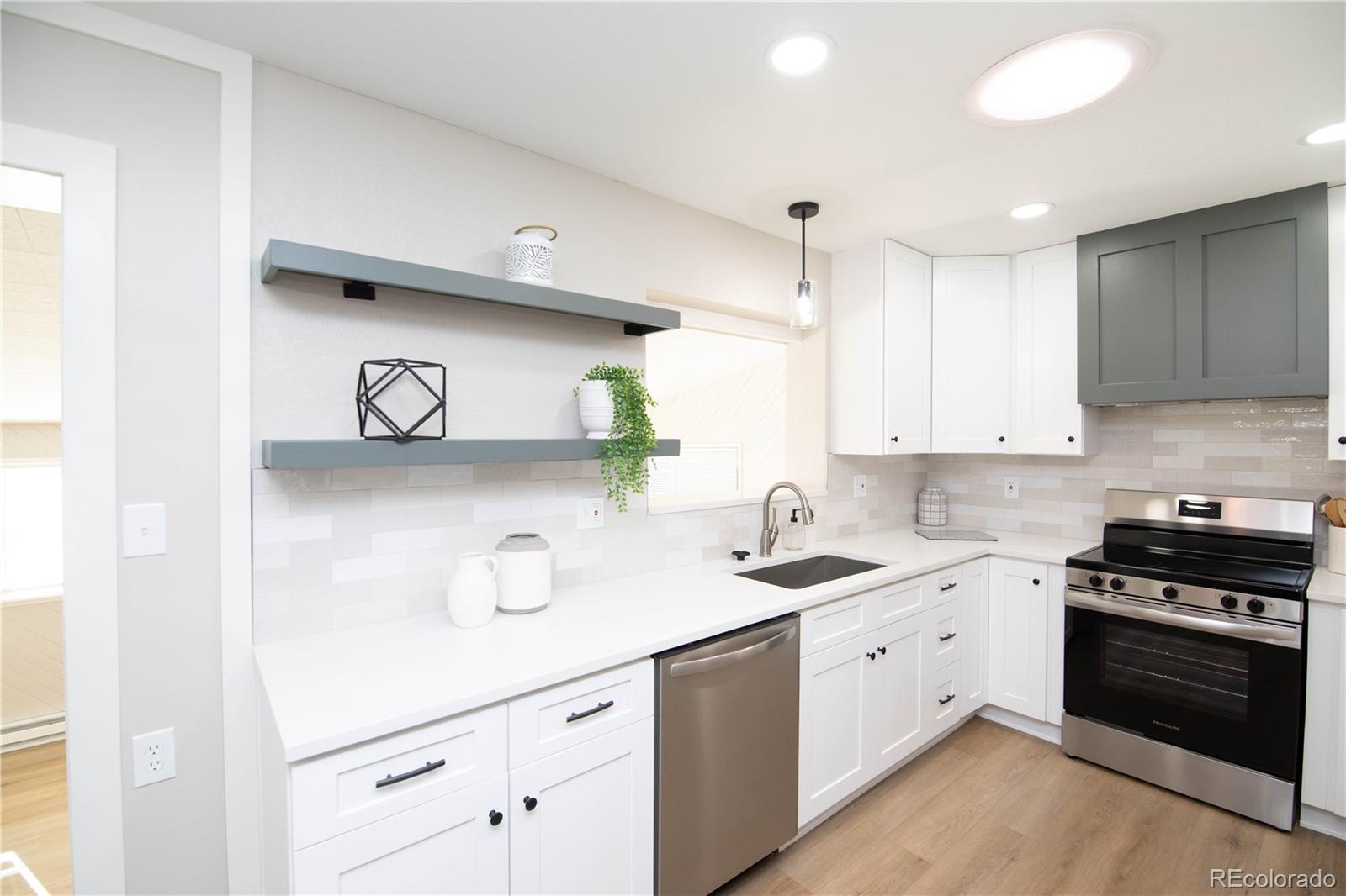 MLS Image #10 for 3330 w union avenue,englewood, Colorado