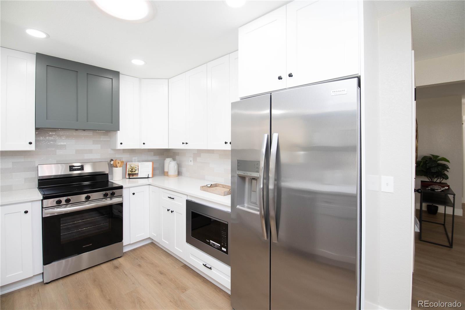 MLS Image #11 for 3330 w union avenue,englewood, Colorado