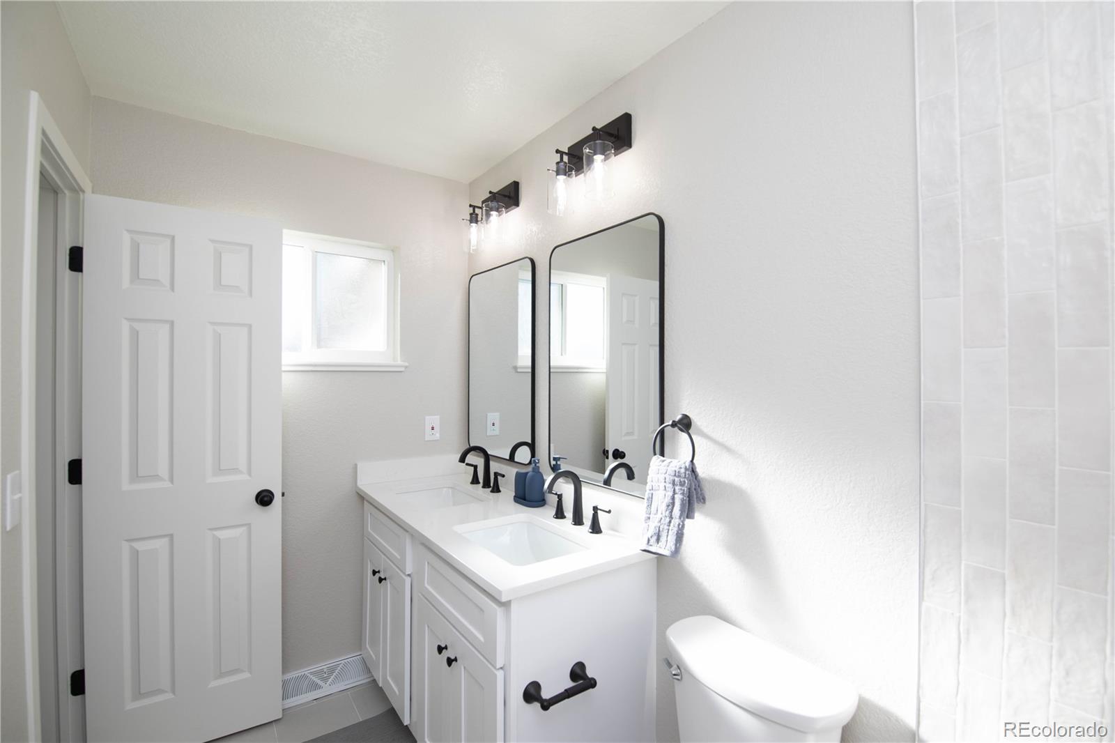 MLS Image #26 for 3330 w union avenue,englewood, Colorado