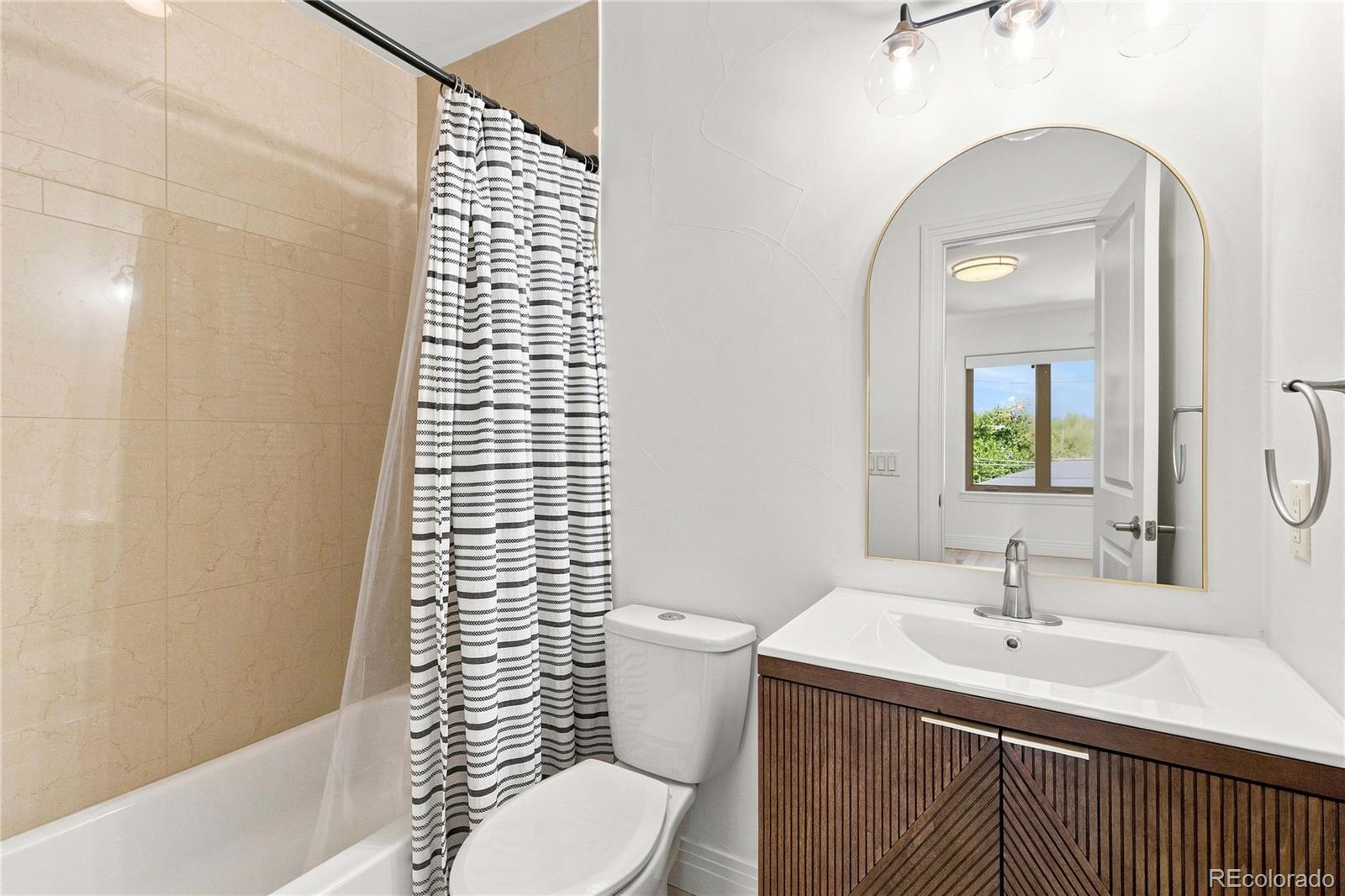MLS Image #29 for 2135  newton street,denver, Colorado