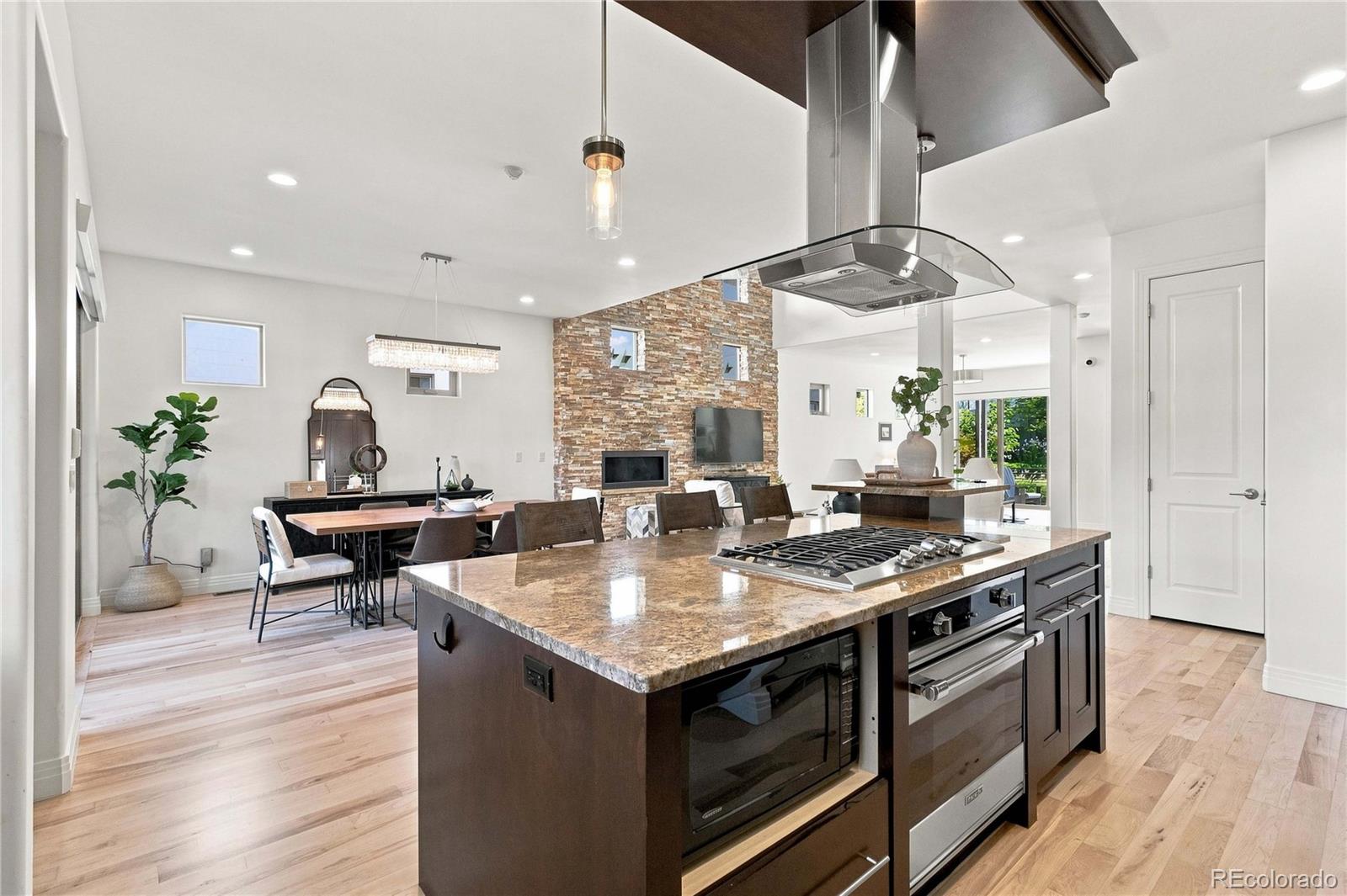 MLS Image #9 for 2135  newton street,denver, Colorado
