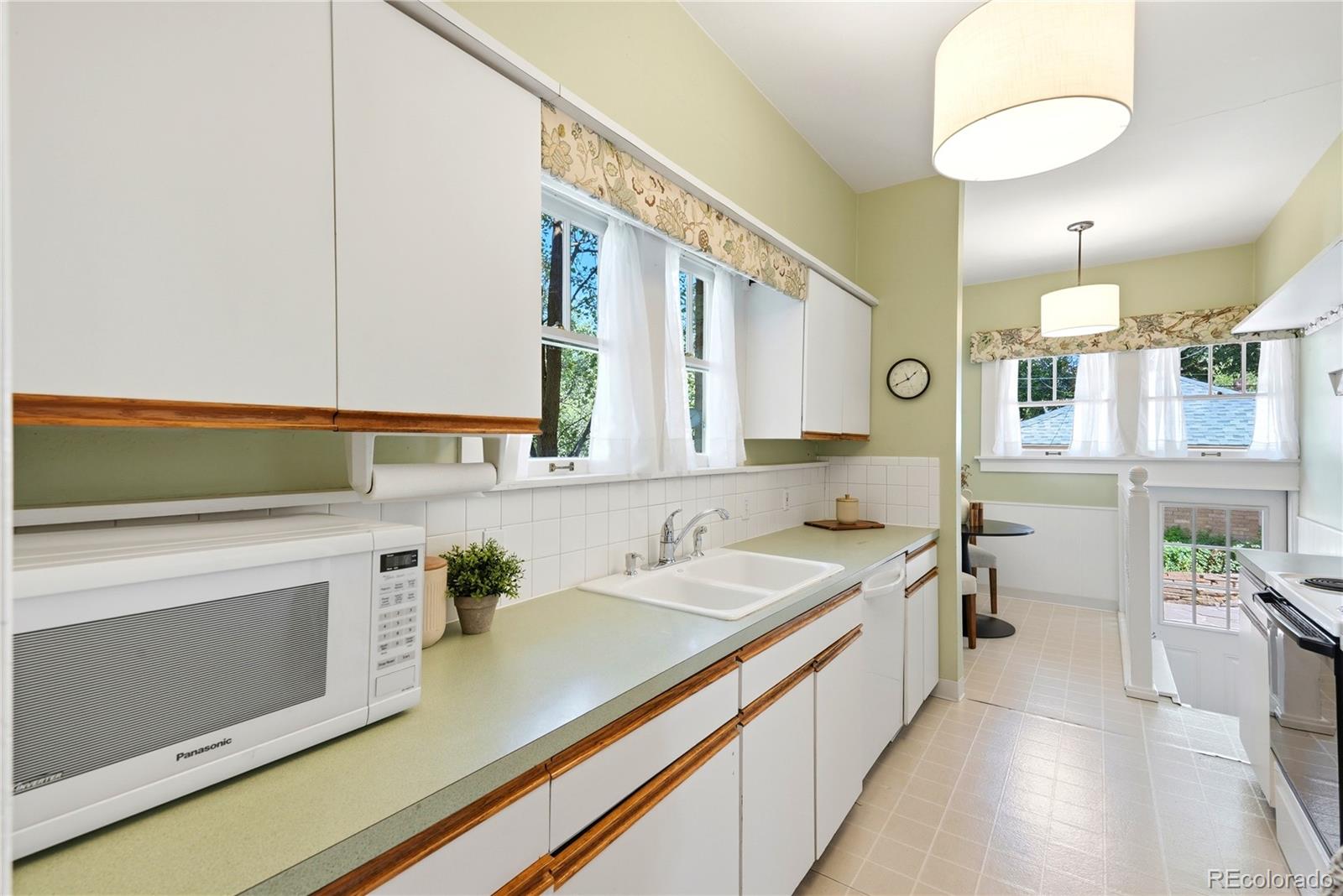 MLS Image #15 for 664  york street,denver, Colorado