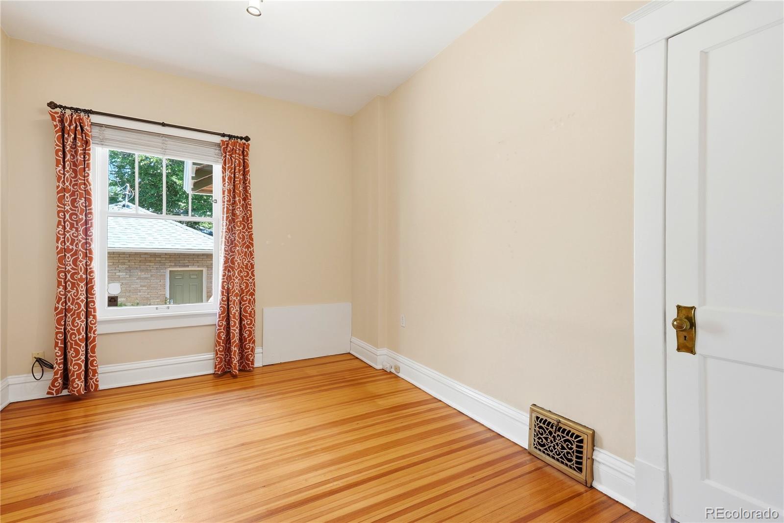 MLS Image #26 for 664  york street,denver, Colorado