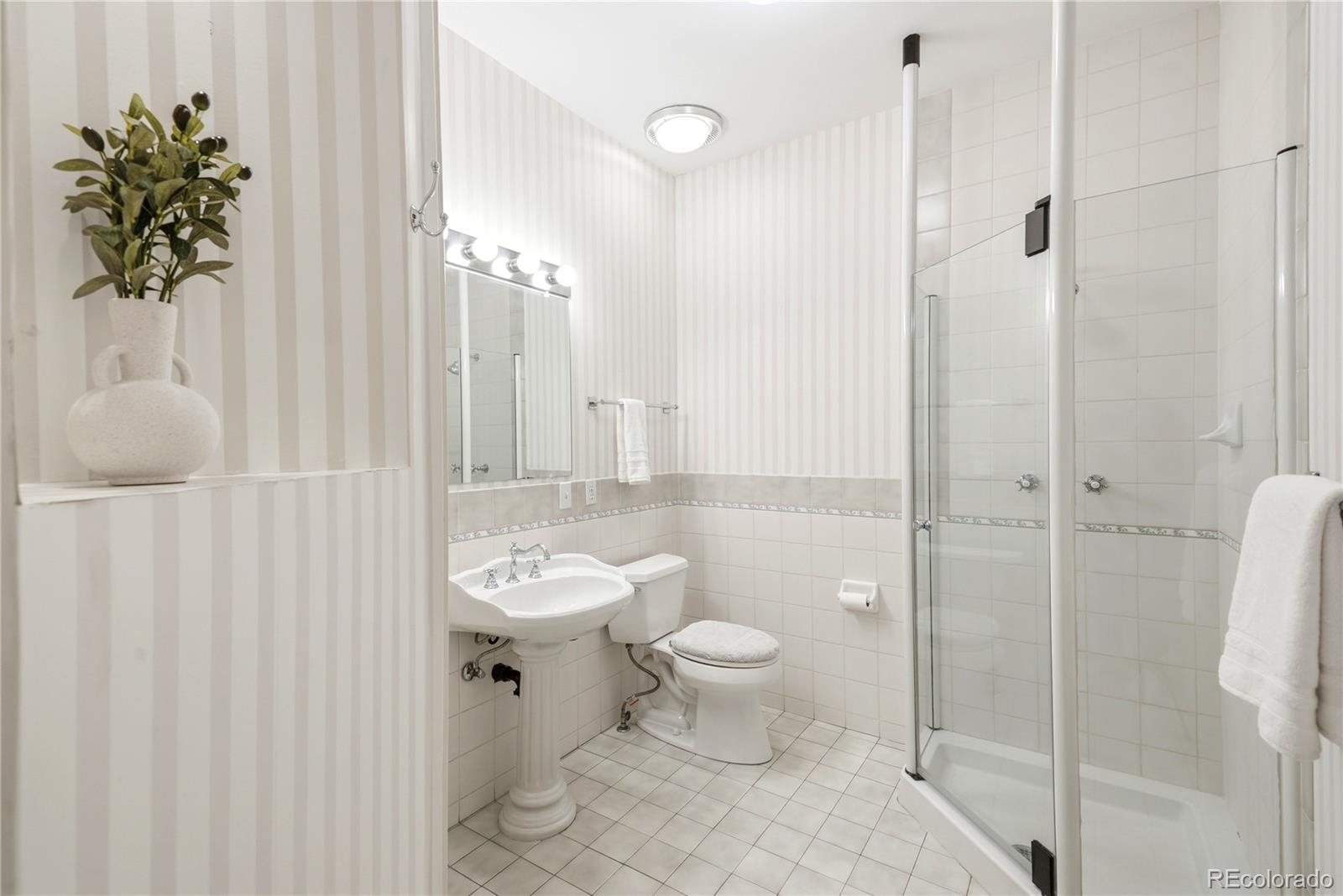 MLS Image #28 for 664  york street,denver, Colorado