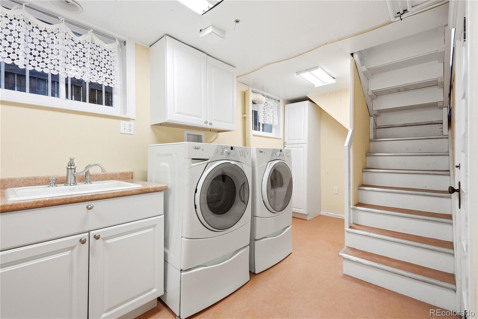 MLS Image #39 for 664  york street,denver, Colorado