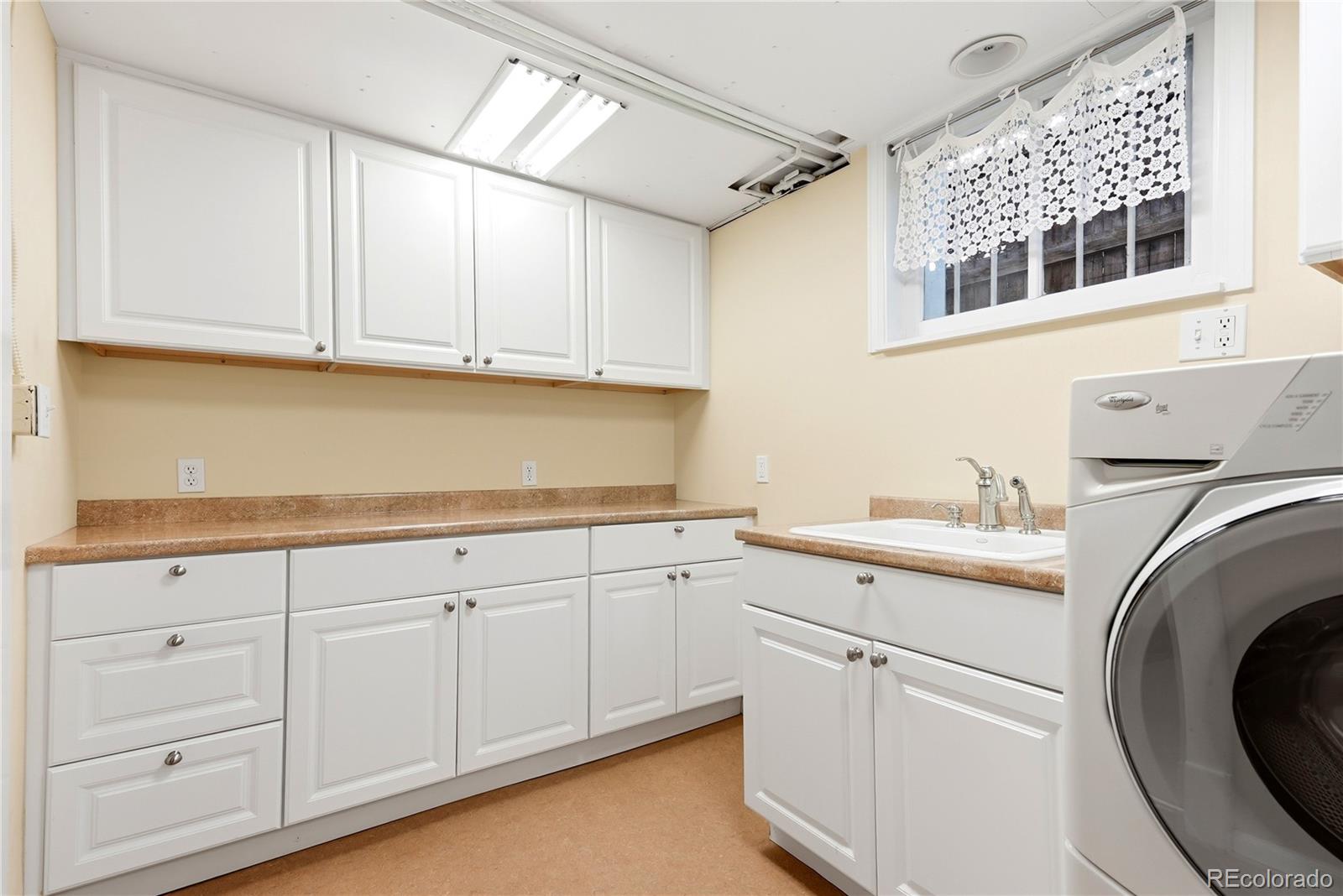 MLS Image #40 for 664  york street,denver, Colorado