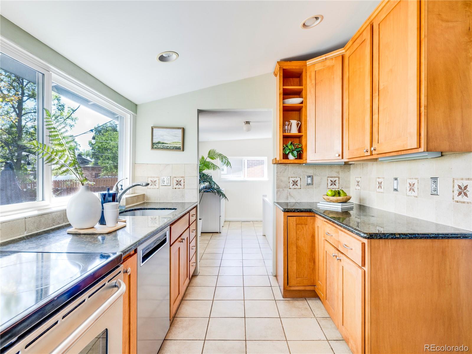 MLS Image #10 for 3138 w 41st avenue,denver, Colorado