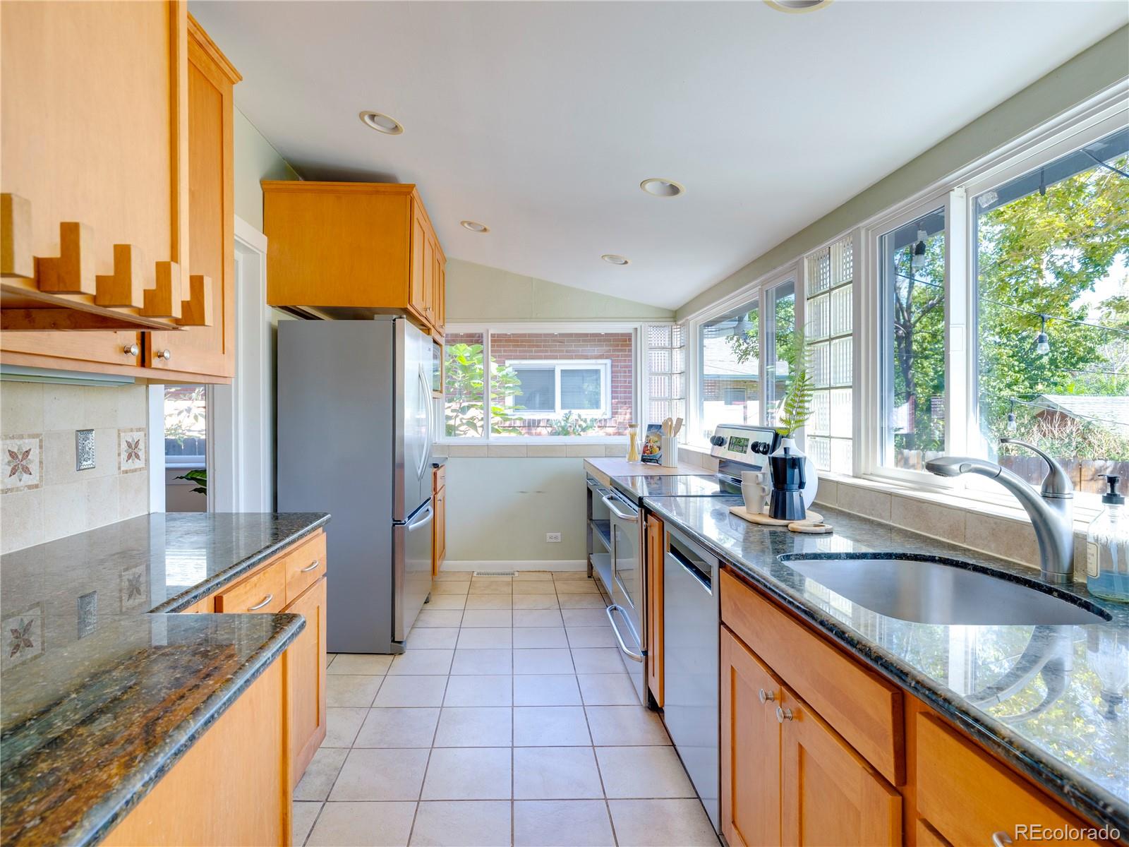 MLS Image #11 for 3138 w 41st avenue,denver, Colorado