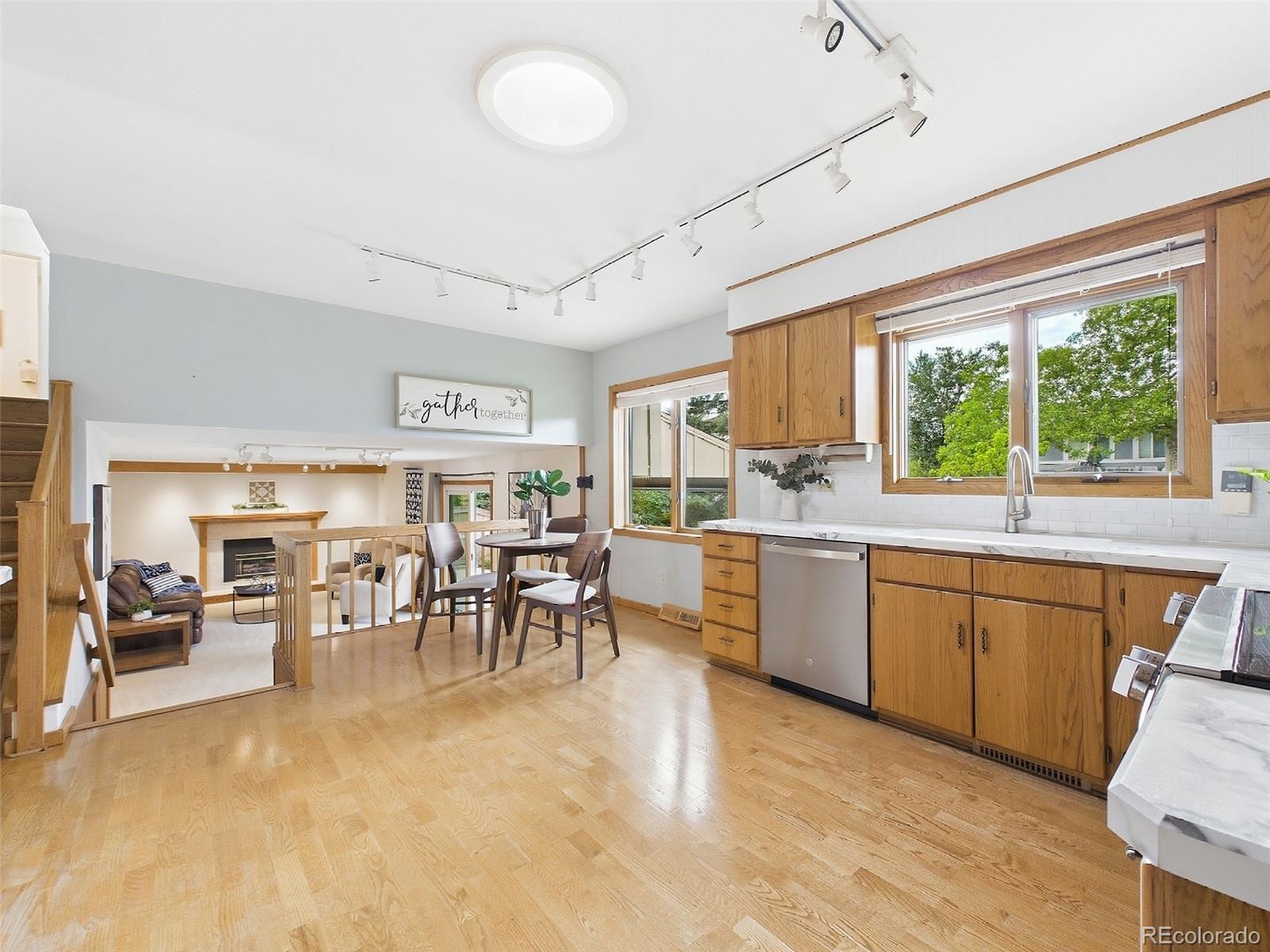MLS Image #13 for 1965 s vivian street,denver, Colorado