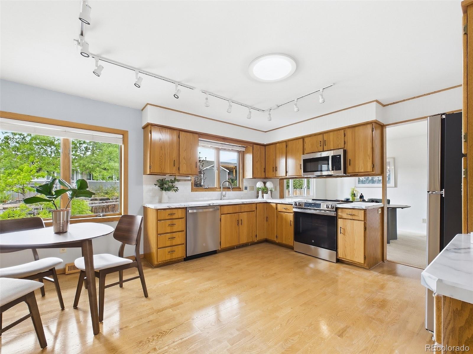 MLS Image #26 for 1965 s vivian street,denver, Colorado