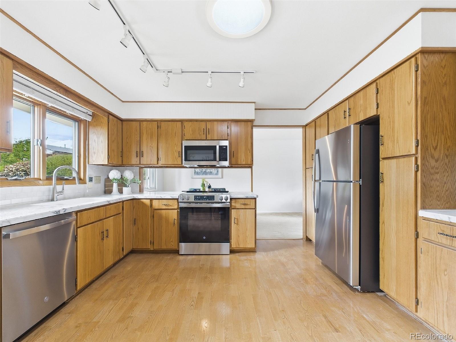 MLS Image #28 for 1965 s vivian street,denver, Colorado