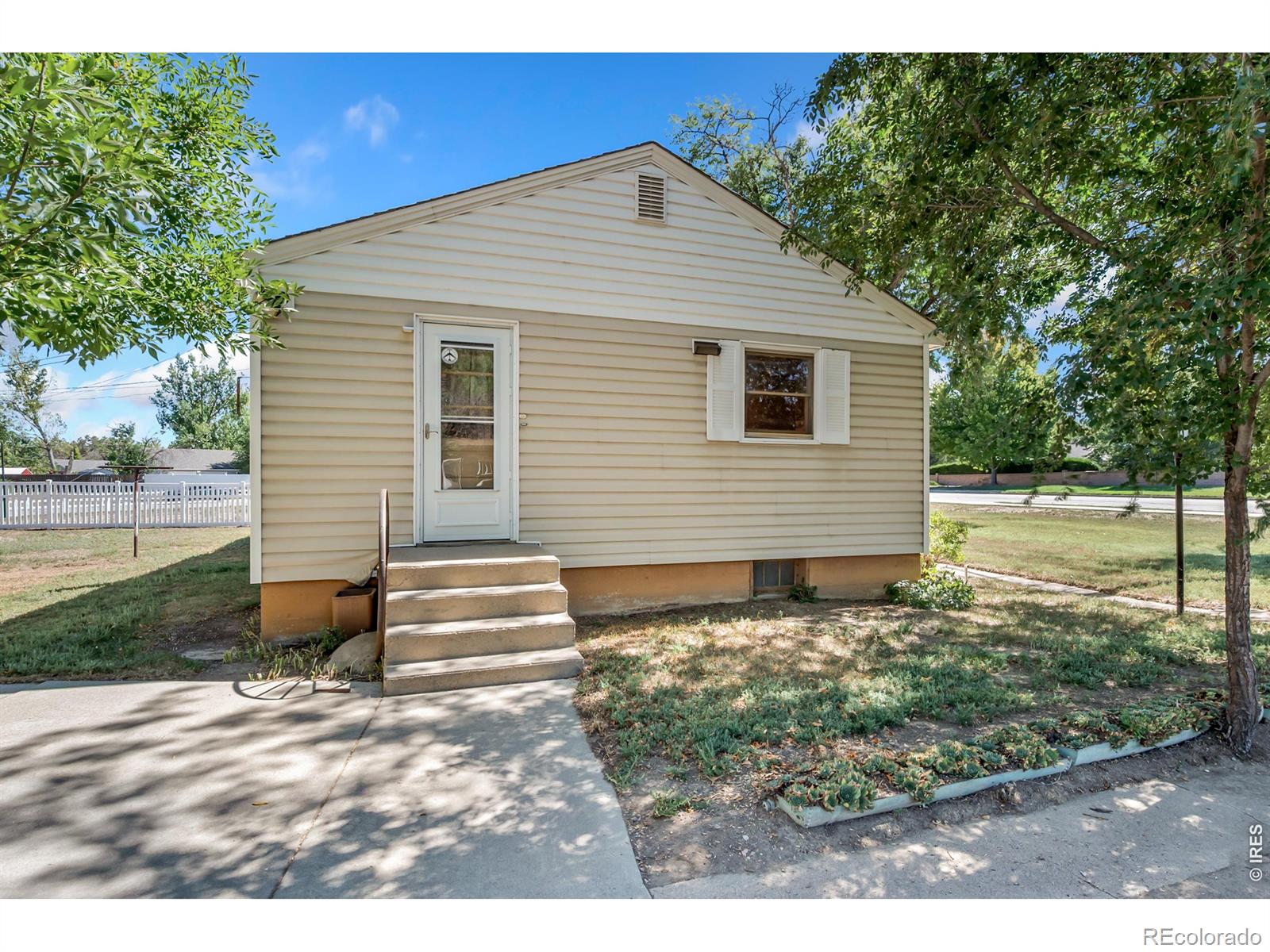 MLS Image #2 for 1408  17th avenue,longmont, Colorado