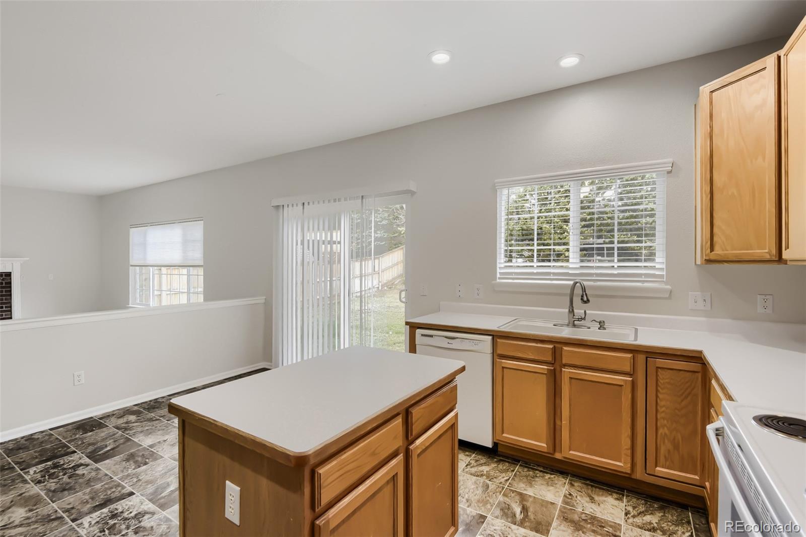 MLS Image #11 for 8955  miners drive,highlands ranch, Colorado