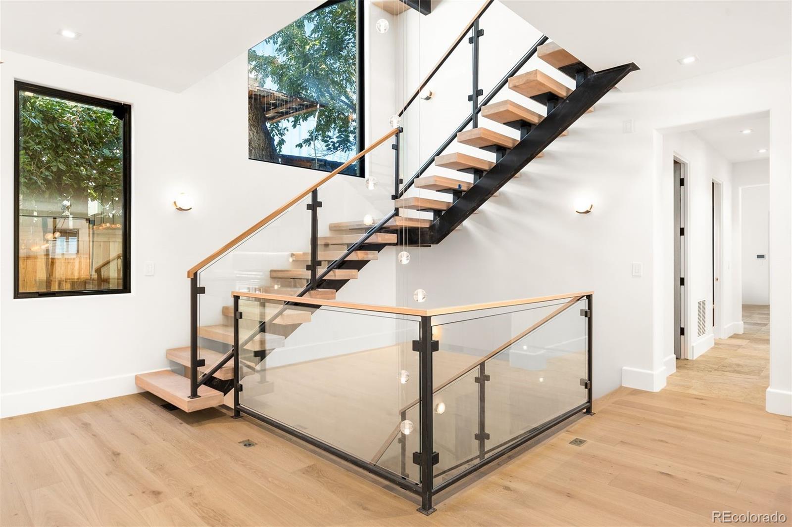 MLS Image #12 for 824 s franklin street,denver, Colorado