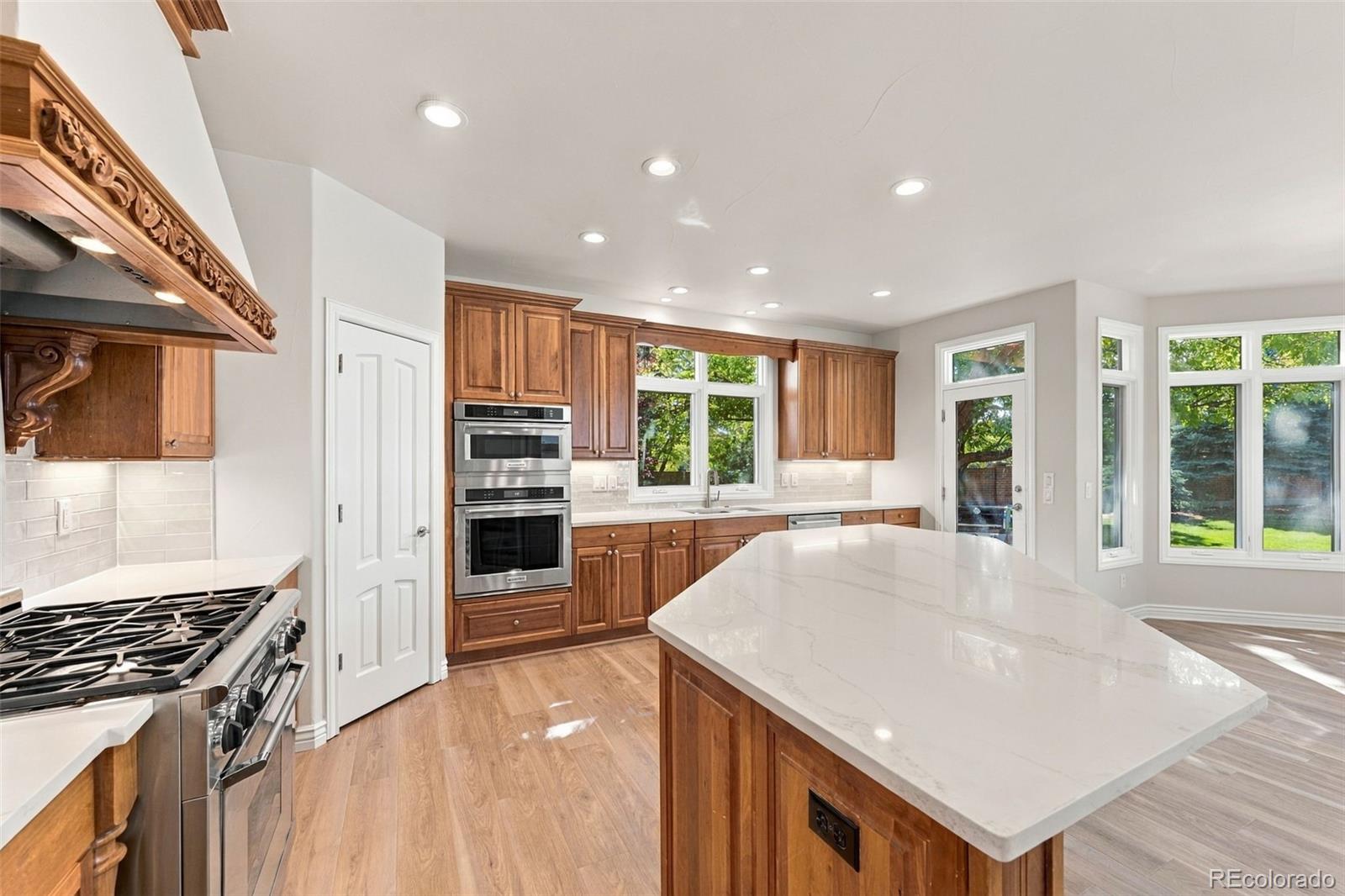MLS Image #13 for 9  brookhaven trail,littleton, Colorado