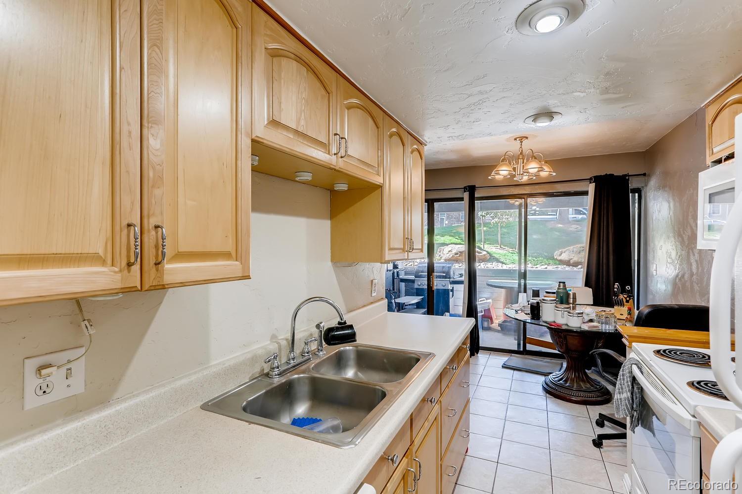 MLS Image #4 for 9757 e peakview avenue,englewood, Colorado