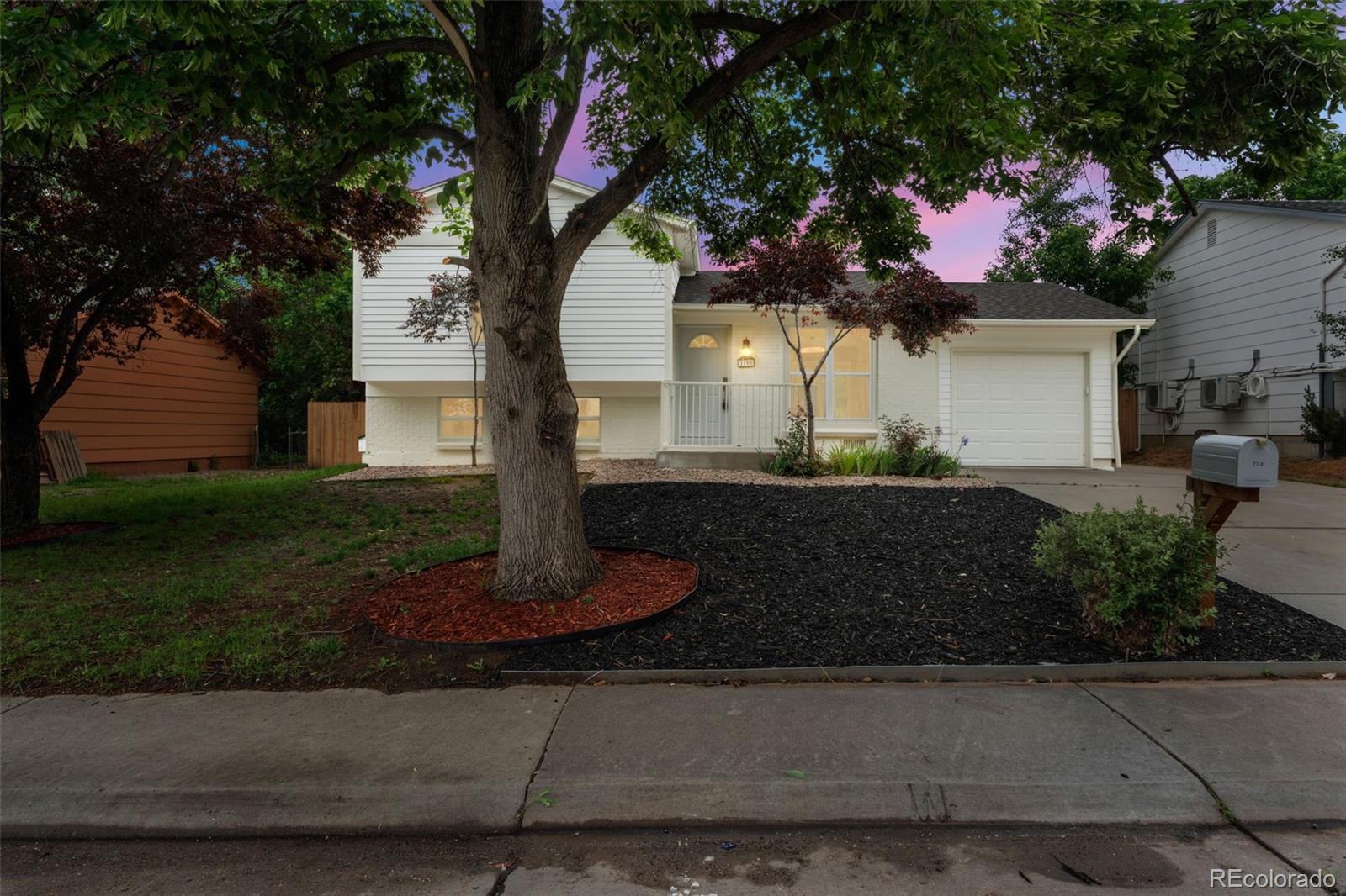 MLS Image # for 2108 s idalia street,aurora, Colorado