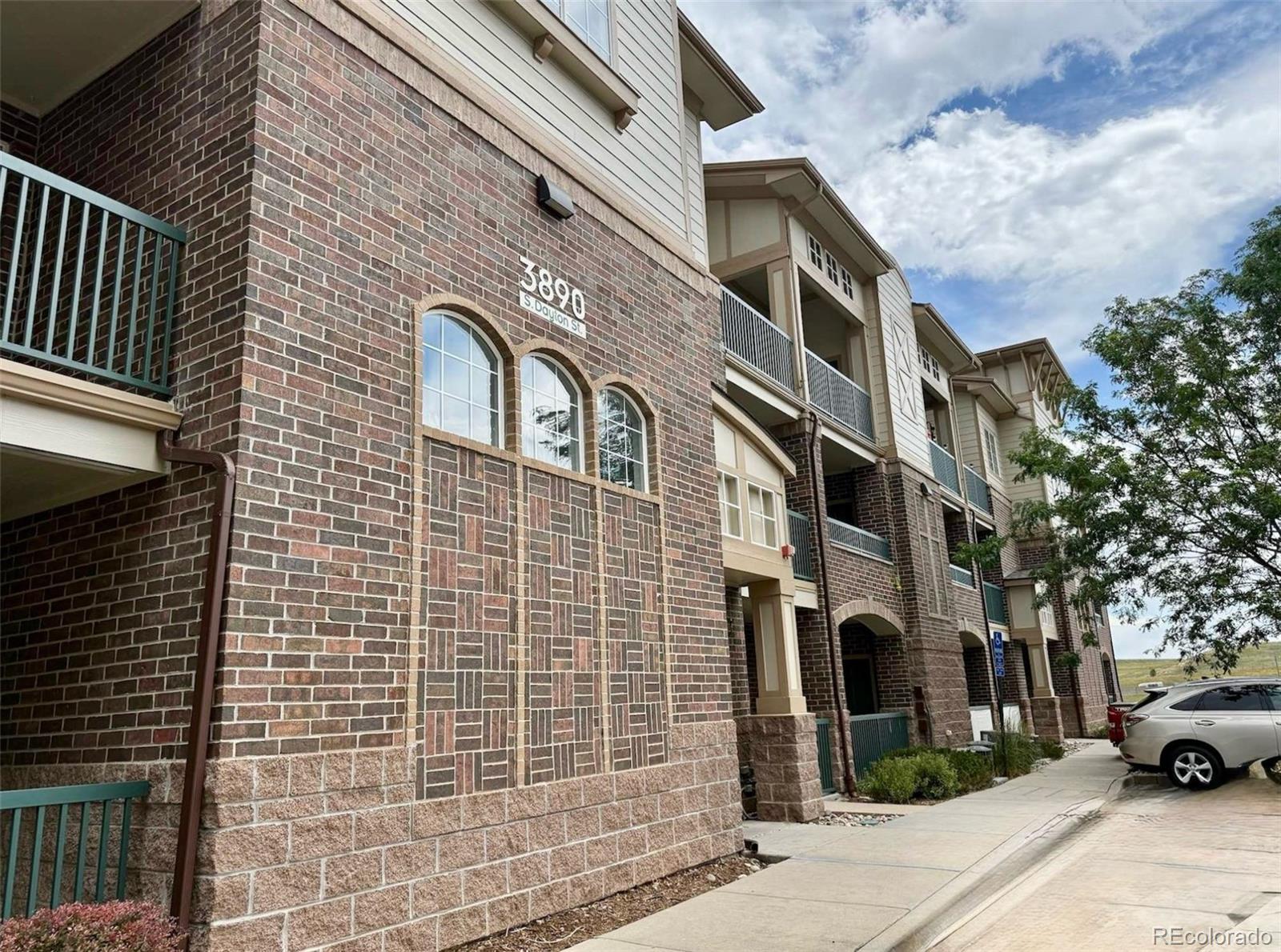 MLS Image # for 3890 s dayton street,aurora, Colorado